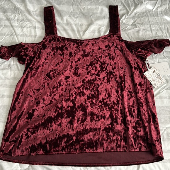 BRAND NEW LC Lauren Conrad Women’s Open/Cold Shoulder Velvet Blouse - Large - Picture 4 of 8